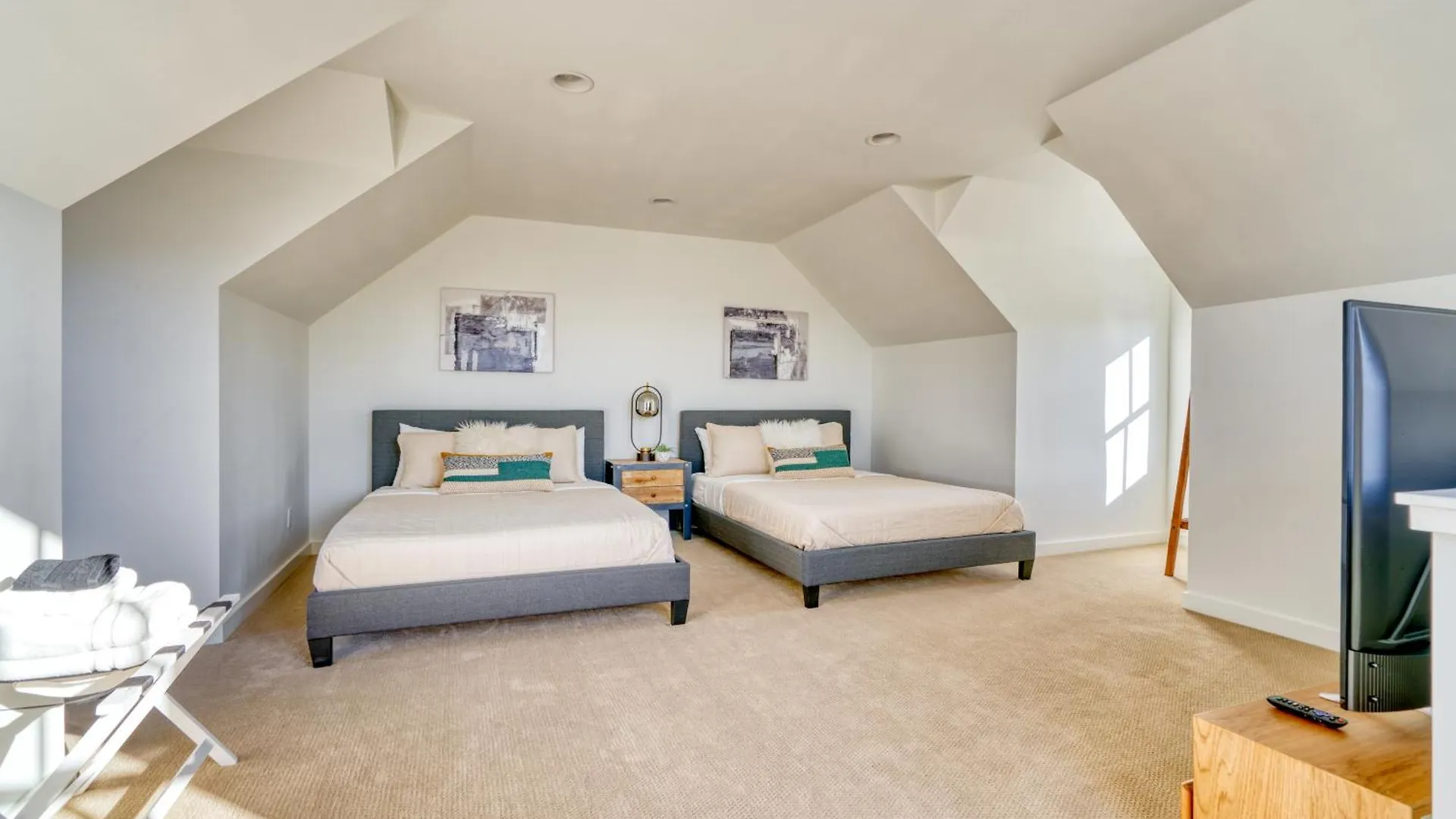 Holiday home Stay Portland - The Perfect Portland Escape